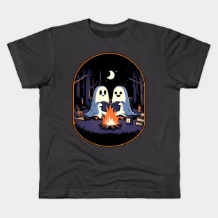 Vintage ghost book reading camping gothic halloween teachers Kids T-Shirt